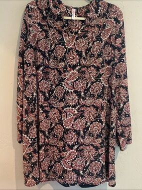 Xhilaration Black Paisley Boho A line dress with Burgundy & Cream Accents. Sz M